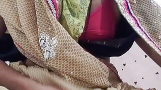 Crossdressing dalam saree