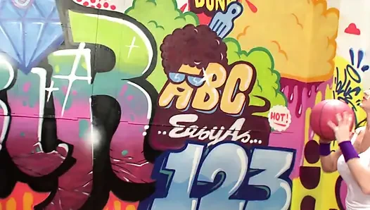 Not Even Her Friend Can Resist the Blonde