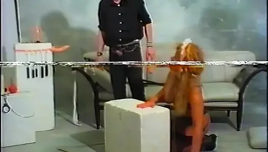 Ben sarışınım, ateşli ve kölen olmak istiyorum