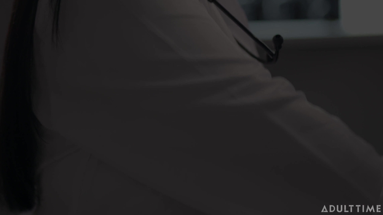 Asmrファンタジー博士。アンジェラ・ホワイトが全身身体検査