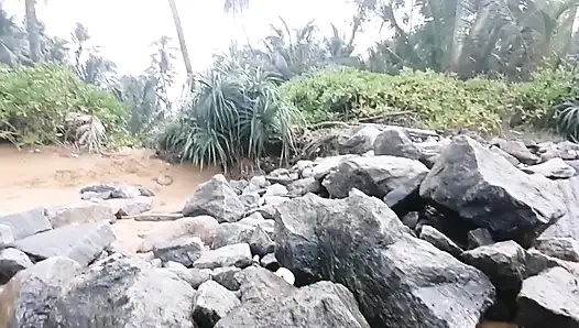 Ich habe diese sexy sex arbeitende baby-hure vom strand gefunden