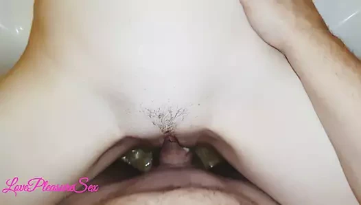 Seks fantastis di spa sampai muncrat di dalam