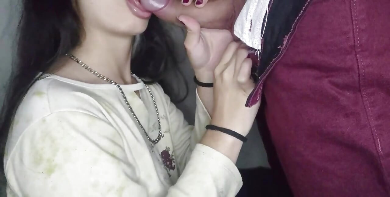 Girl in Wonderful Blowjob on Her Boyfriend