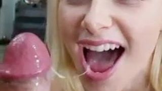 Obciąganie i sperma ślinienie się od seksownej blondynki z wielkim śmiechem