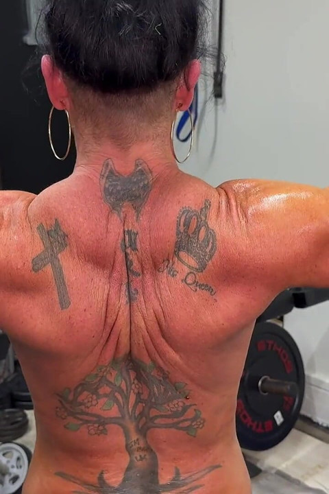 Çifte bicep, pec zıplama, en kaslı kandys nihai kas fantezisi 31 talimatı
