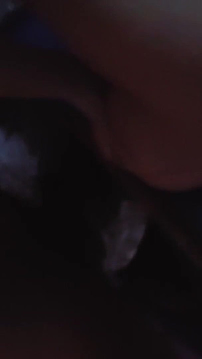 Captivating moment from "Sie besorgt es sich selbst"