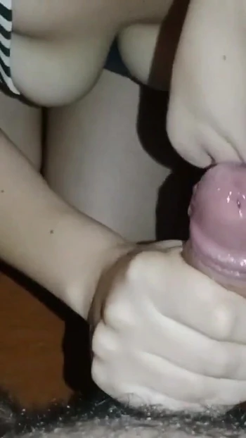 Must-see moment from "Her wet mouth made me come in seconds - Porno en Español"