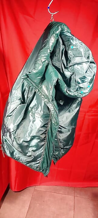 Her puffercoats need some creamy cum