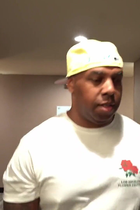 Psilo Siren menghisap & mengongkek kote hitam besar apabila dia secara tidak sengaja berjalan masuk!!