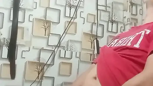 O benim odamdaki ateşli üvey baba başka bir şey- o yakışıklı ve onun da büyük bir yarağı var