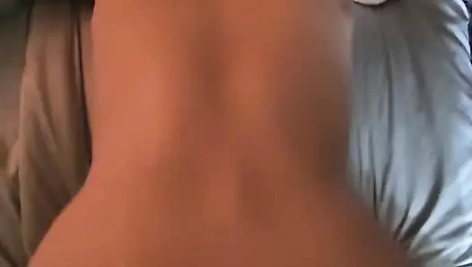 Хорошая девушка, инструкция по дрочке в видео от первого лица, трахают ее