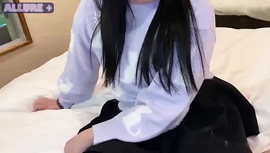 Orta yaşlı eğitim odaklı orta yaşlı seksi kadın mı? Bir bakım tesisinde çalışan bir Pta memuru, açık görüntüler konusunda huzursuz büyüyor