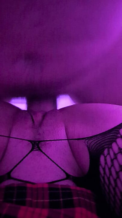 Горячую жену долбят глубоко в страстной миссионерской и раком - сочащаяся мокрая и стонущая громко!