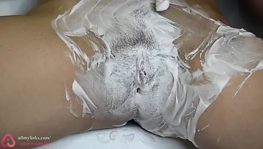 Shaving Runway! Intimate pussy trimming!