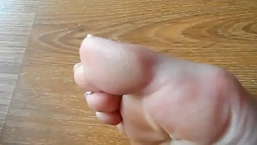 Bermain kaki dengan pengering rambut