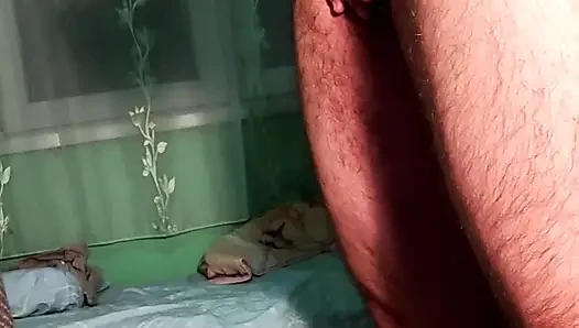Genç eşcinsel işten önce mastürbasyon yapıyor
