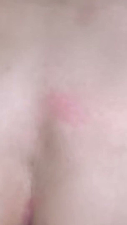 Pemandangan terbaik dari memek krim yang luar biasa dari dekat ke dalam memek | Clip 1