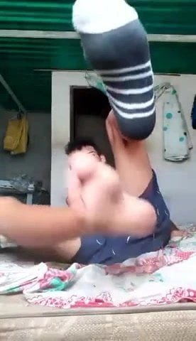 I like that they kiss my feet very rich