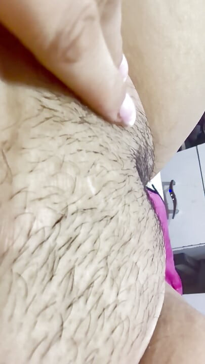 Mom masturbates her delicious huge hairy pussy