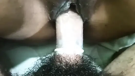 Menyetubuhi istriku sangat seksi dan dia ingin kontol besar jika ada yang membiarkanku