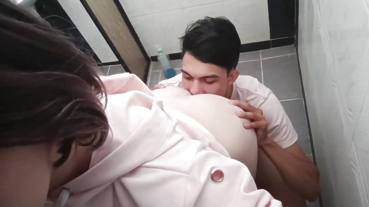 MIJN STIEFZUS WIL NEUKEN BIJ HAAR SCHOONFAMILIE, DEEL 1