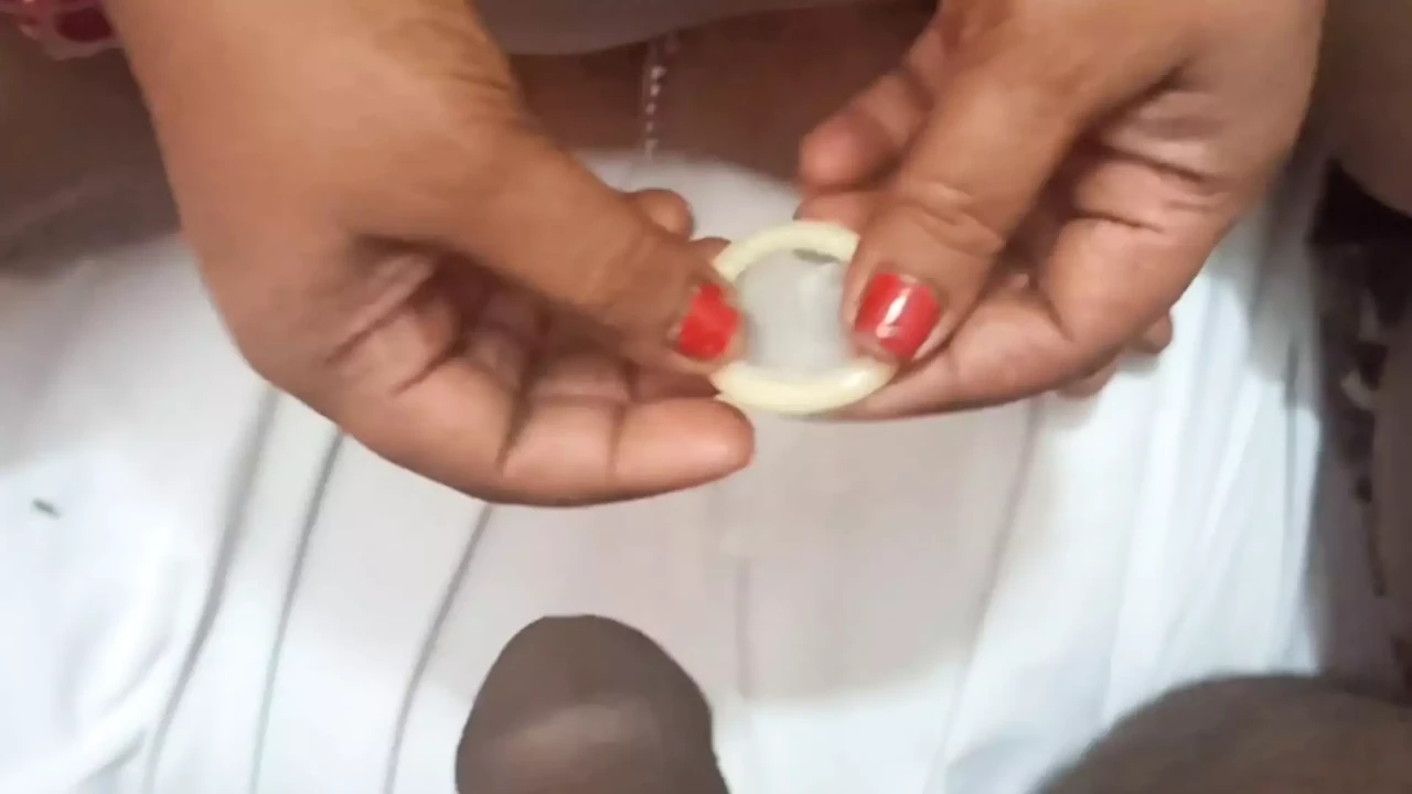 Aunty called home and sucked cock