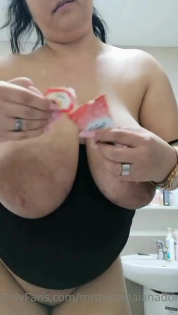 Big tits milf satisfies herself with icecream