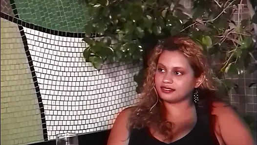 Два больших члена для пышногрудого возбуждения