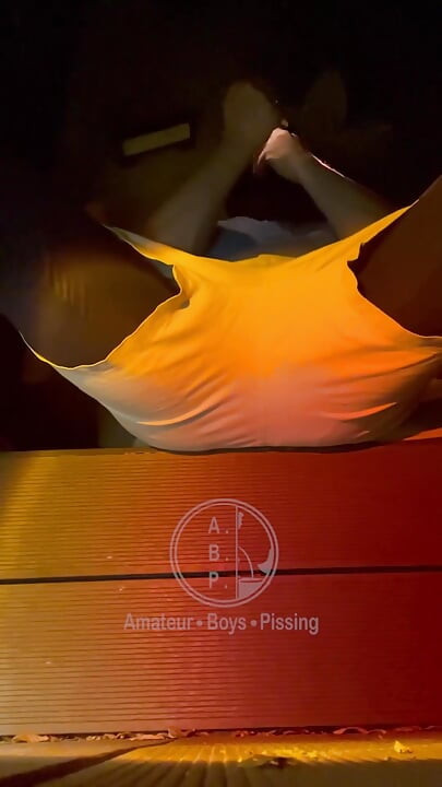 First Time Trying to Pee with a Butt Plug in His Ass, Jules Is 'helped' by His Flatmate Simon