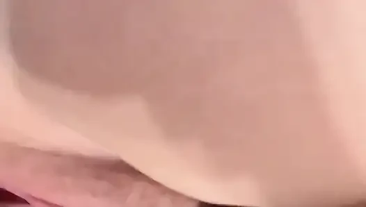 Kıllı amcığımı fışkırtıyor