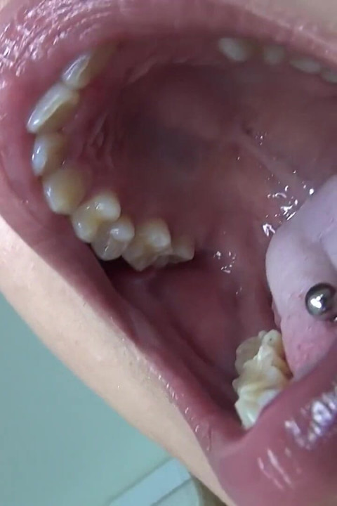 Tongue Fetish: Pierced Tongue of Noa's Selfies