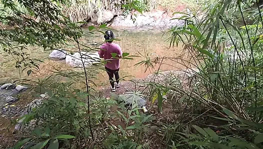 Bagian SATU: Aku suka terhubung dengan alam, berjalan dan bercinta.. AKU SUKA MENGISAP DAN MENDAPATKAN BANYAK SUSU