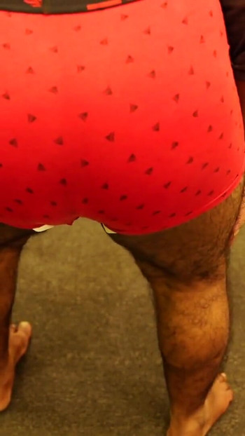 Muss man gesehen haben, moment von "22 jahre alt junge tragen flüsternde serviette mit handjob in tamilisch"