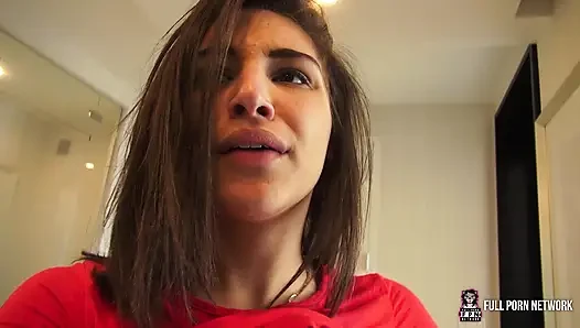 Fullpornnetwork - James Deen sert bir anal seans için devralmadan önce abella danger tıkaçla hazırlık yapıyor