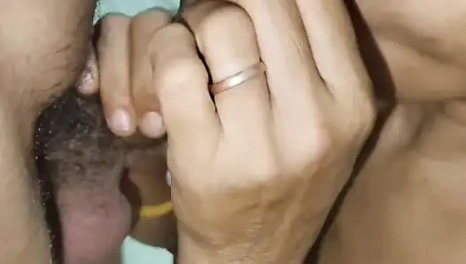 Ich bin in den Sommerferien zu bhabhis haus gegangen und genoss viel mit meinem schönen bhabhi, Full Hindi Viral Video