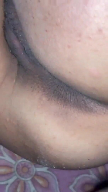 Uzbudljiv trenutak iz "Desi sela Bengalska bhabi ki gand me sperma giraya"