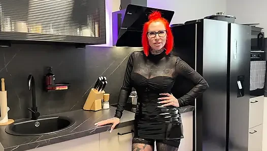 She doesn't let him go! That's why he fucks StiefMUTTI in the ass.