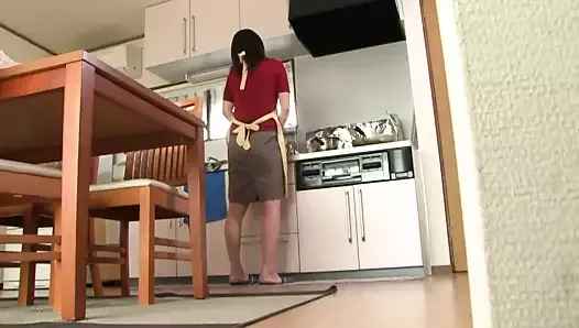 Dirty house wife fuckes her pussy with a carrot