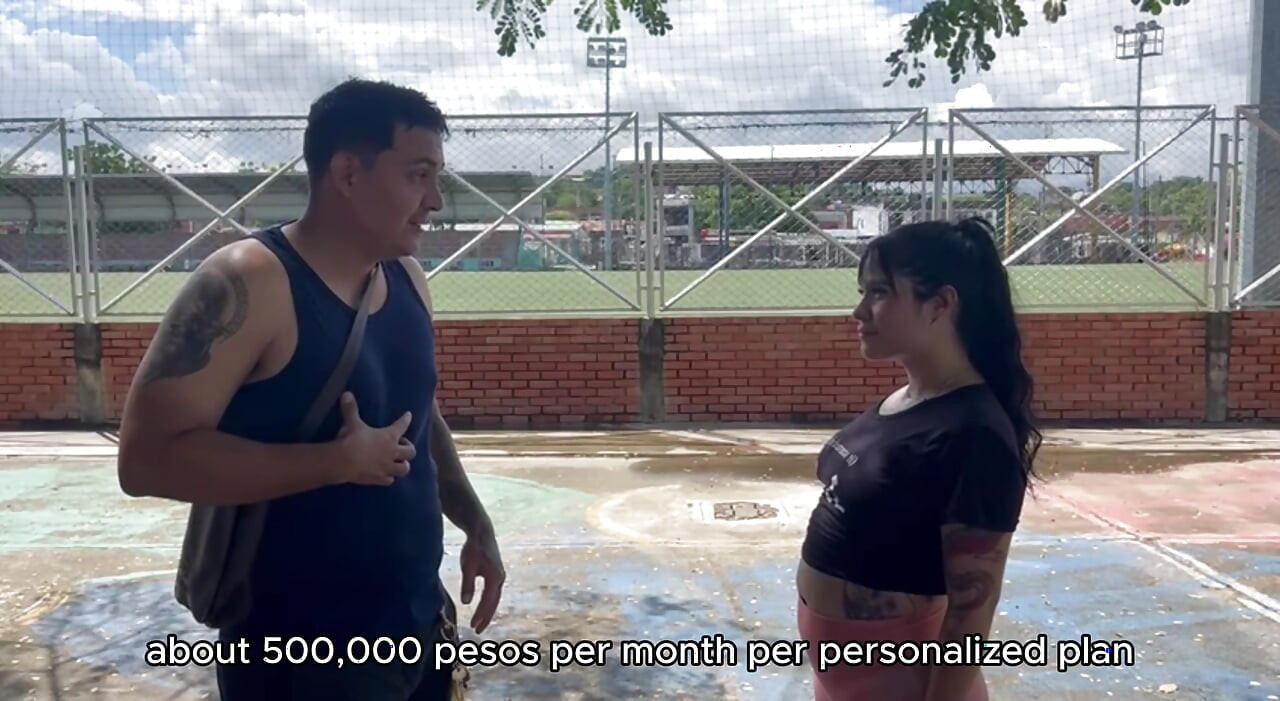 Big-assed Colombian anal sex with a stranger in a public park in colombian