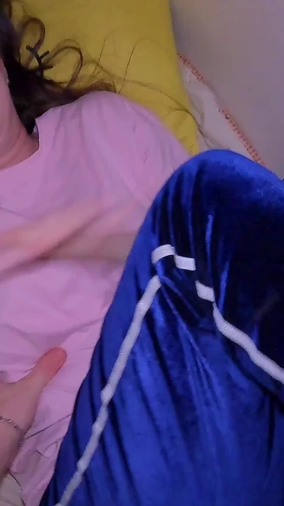 Stepsister Fights Boredom with Her Pussy