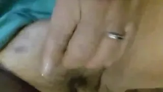 Abuela se masturba para mi en video casero