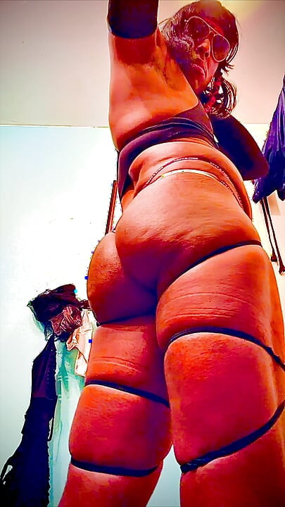 Ts Cleo sissy jaja za odvod jaja