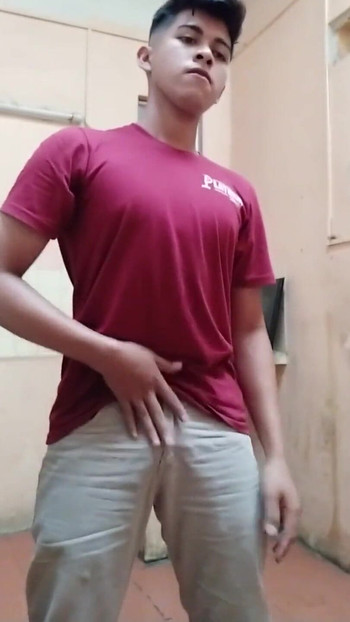 我知道的艾伦托克斯在他工作的时候自慰