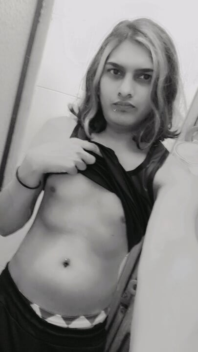 Zoya shezadi in a happy birthday gift for good night sweet dreams in a toilet