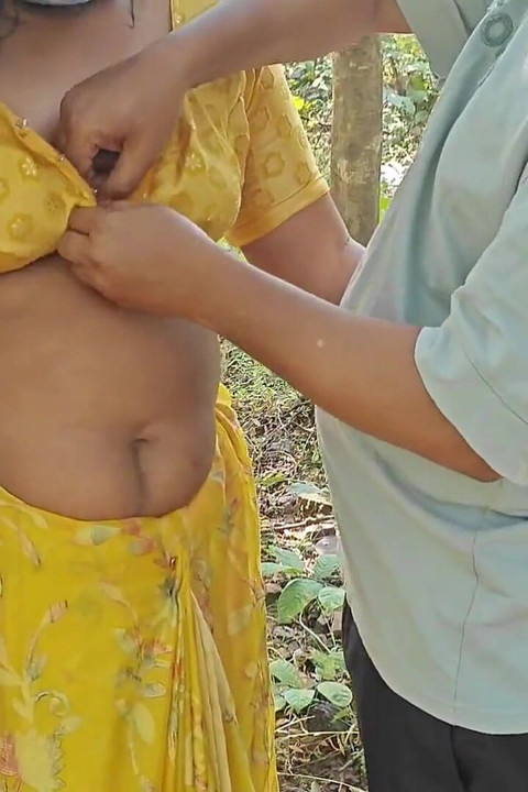 Sister in Law Put Banana Into Her Ass in the Forest, Telugu Anty Fucking