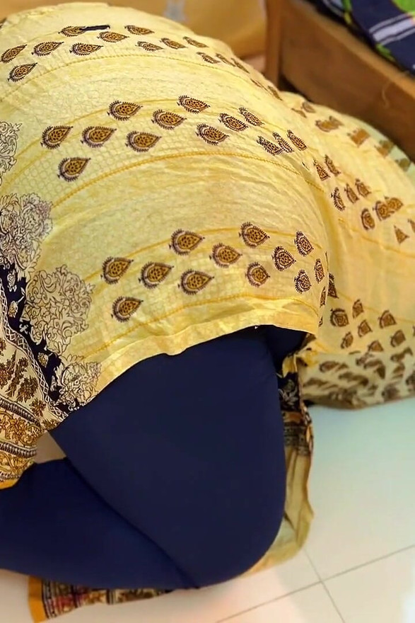 Arab Hot Maid Stuck: Please Hurry up & Fuck My Big Ass Then Get Me Out of Under Bed