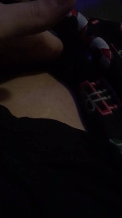 ΌΜΟΡΦΗ ΓΥΝΑΊΚΑ ΜΟΥΝΊ ΒΡΈΧΕΤΑΙ ΓΙΑ ΤΟΝ ΆΝΤΡΑ ΤΗΣ