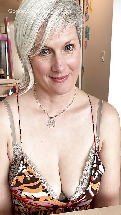 Alone with my Best Friend's Mom - Hot MILF JOI Countdown