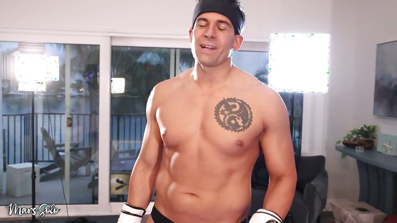 Boxing Match: Sam Stout vs Mars Solo - Děrování břicha, smíšený box, ženský box, pov box, smíšený boj, boj žen,