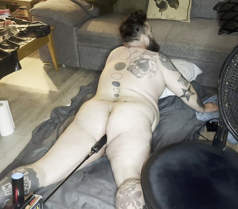 Fuck machine fucks my big ass in missionary big orgasm